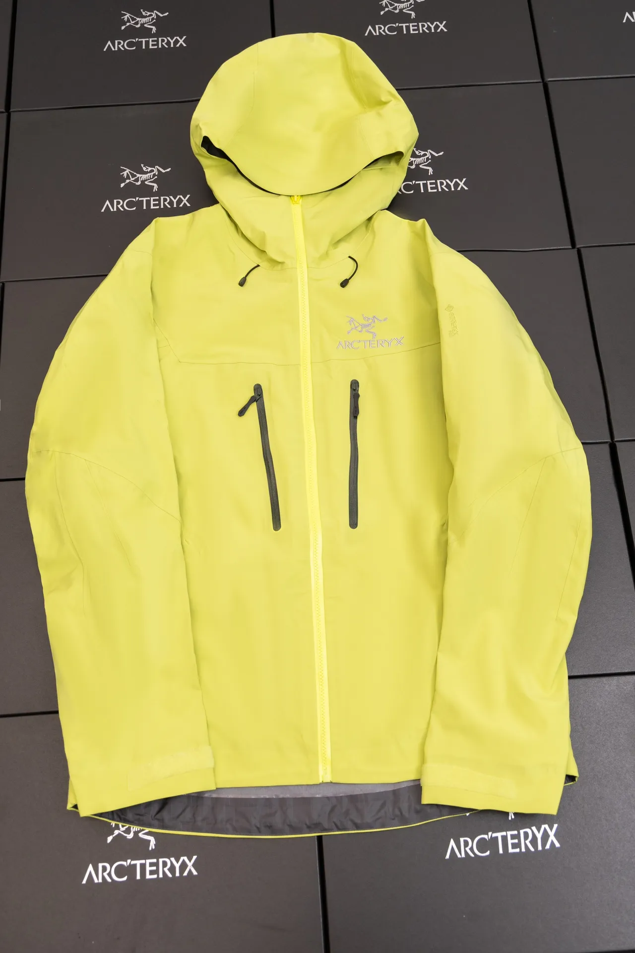 Quality ARC'TERYX SV Arcteryx Alpha SV GTX Same Style S XXL Premium ～ ！ ， 。 Recco ， ， ！ Authentic Gore-Tex ： 100% ＋ ＋20d ( )＋ Authentic ！ ！ ～ ， 。 。 ， ， ， 。 ， Quality 。 😊 Quality ！ Size：S/M/L/XL/XXL ： 81 83 86 88 90 ：117 122 128 132 136 ： 59 61 64 66 68 ： 53 55 58 60 62 S 80-120 M 110-150 L 140-170 XL 160 XXL 180 os ～